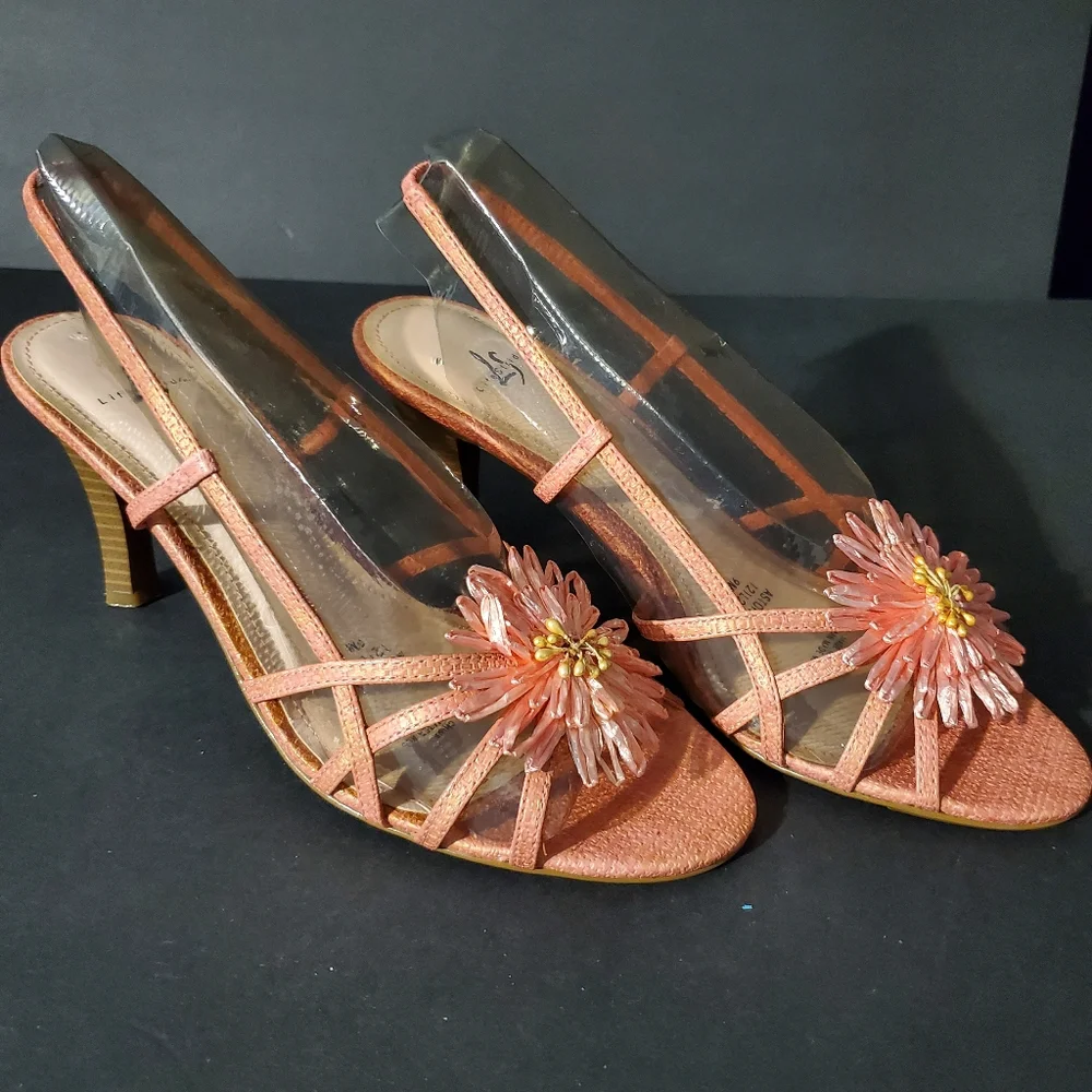Heels - Picture 7 of 9